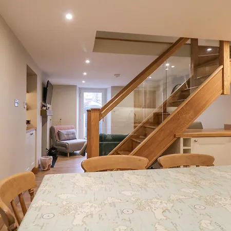 St Mary's Nyaraló Windermere